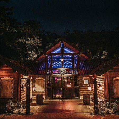 Art Lodge กังโปสดูจอร์เดา ภายนอก รูปภาพ